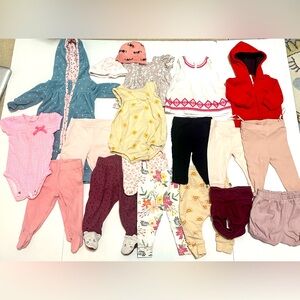 Lot of 20 Baby Girl Clothes Size 0-3 months